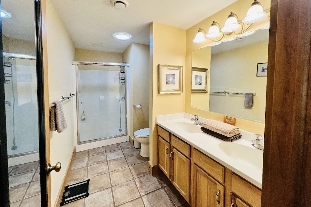 Photo of Bathroom in Blodgett Mills