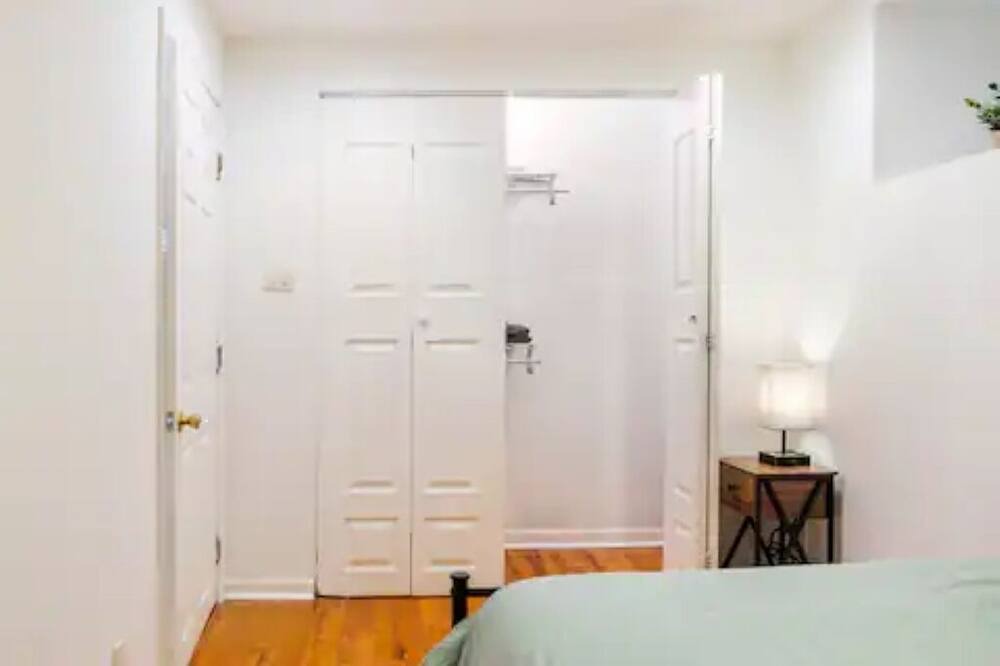 Photo of Bedroom in Bronzeville