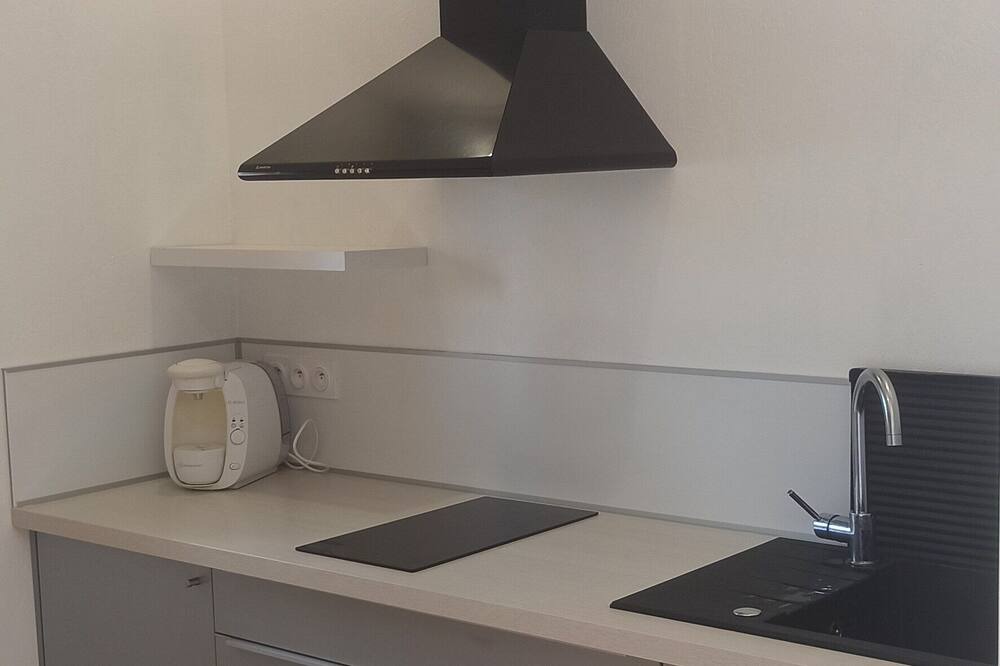 Photo of Kitchen in Saint-Etienne-de-Montluc