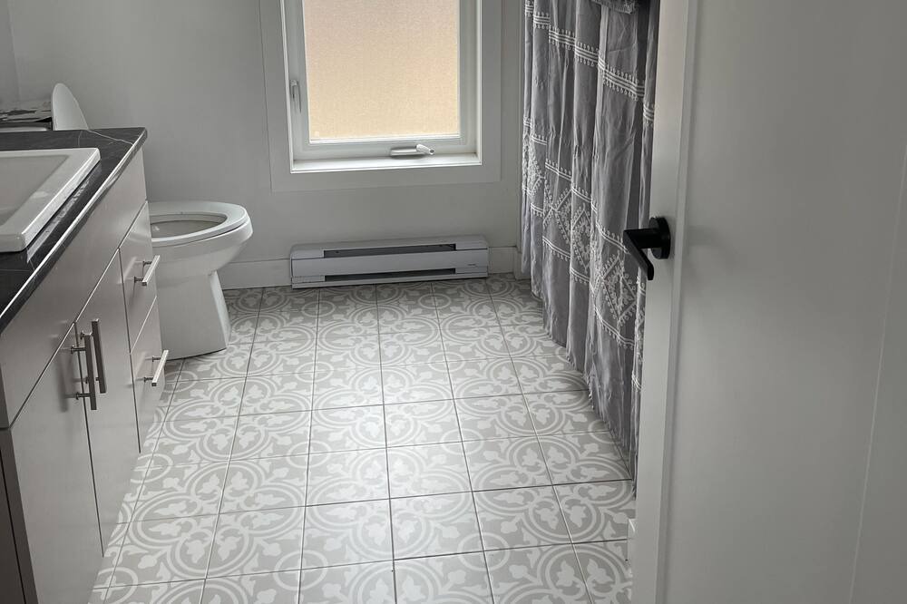 Photo of Bathroom in South Thomaston