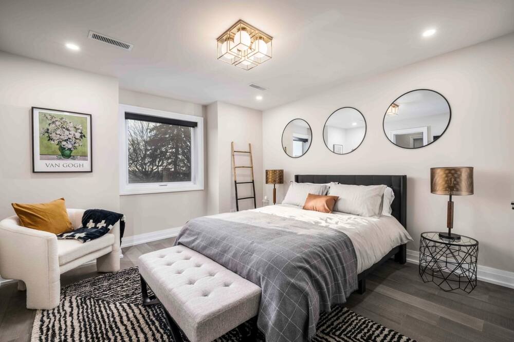 Photo of Bedroom in Queenston