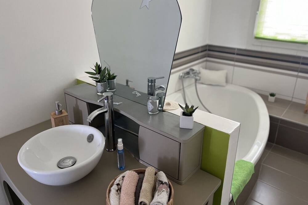 Photo of Bathroom in Mauguio