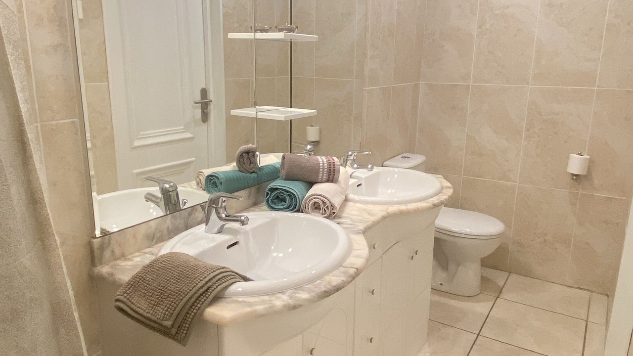 Photo of Bathroom in Saint-Fortunat-sur-Eyrieux