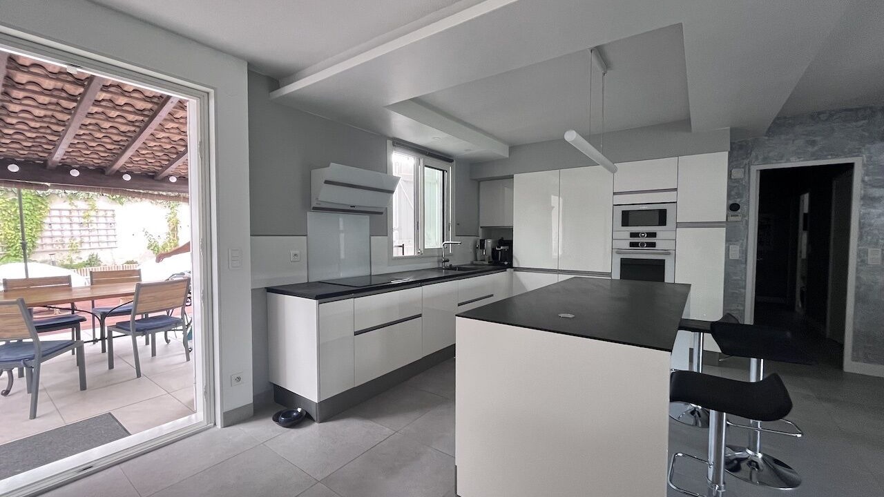 Photo of Kitchen in Saint-Aunes