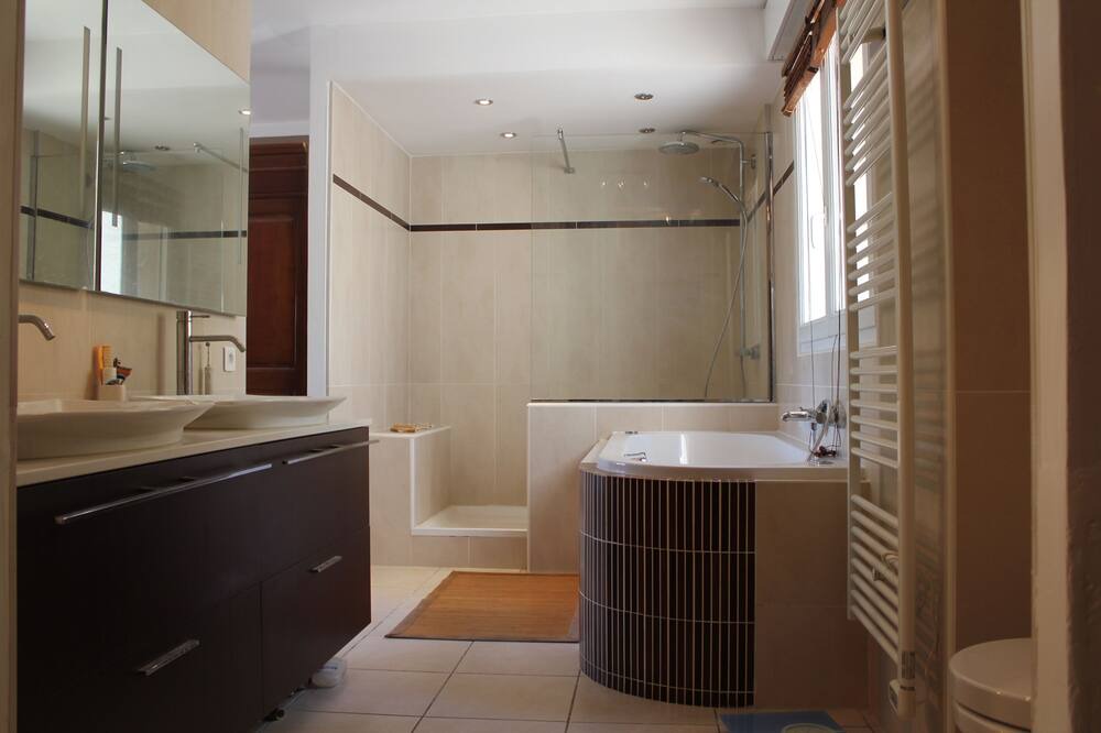 Photo of Bathroom in Montferrier-sur-Lez