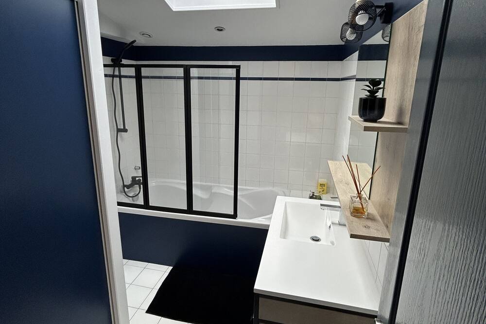 Photo of Bathroom in Salles sur Mer