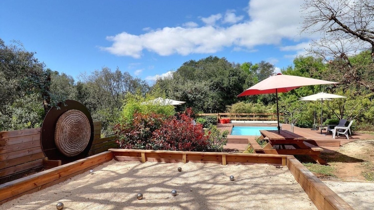 Photo of Patio Balcony in Labastide-de-Virac