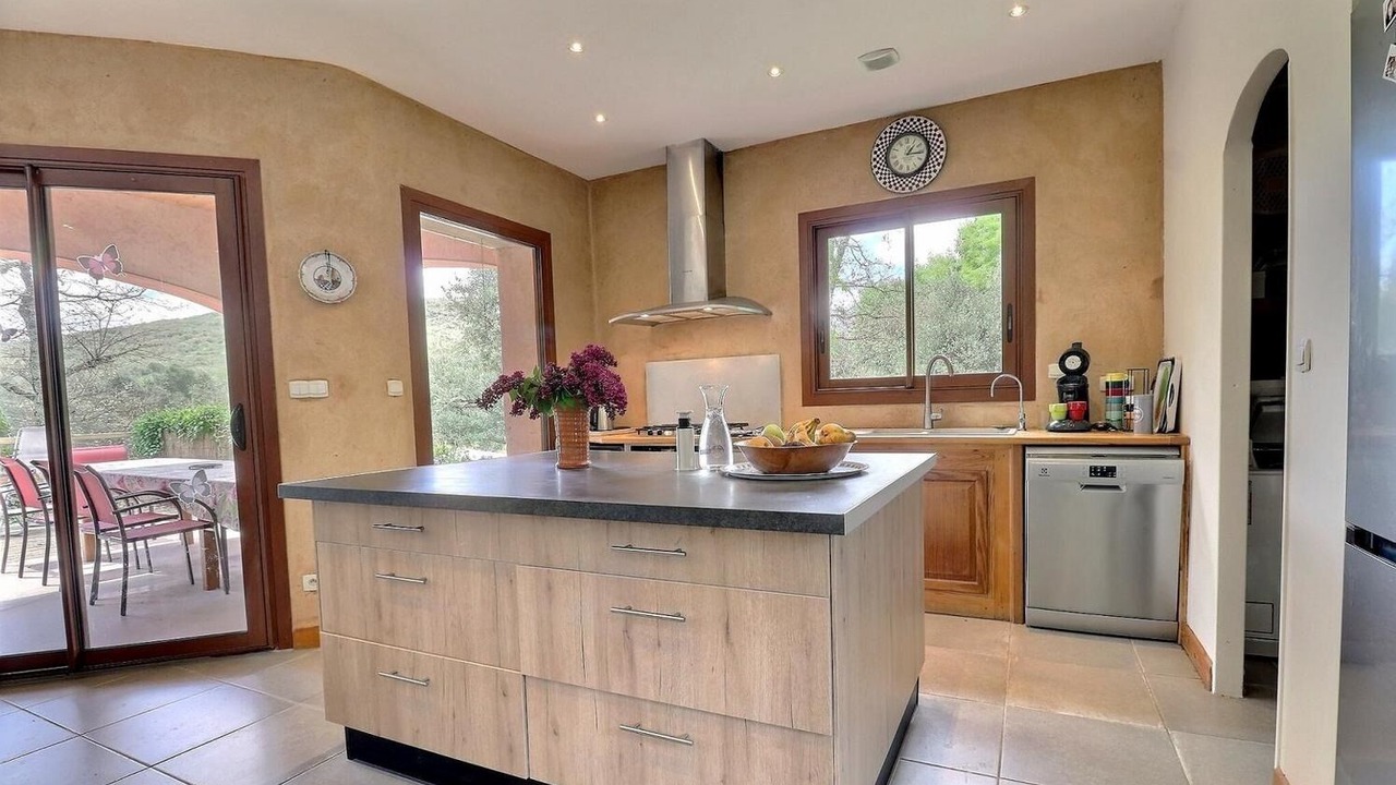 Photo of Kitchen in Labastide-de-Virac