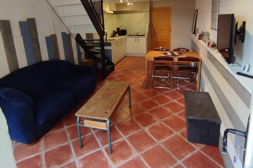 Photo of Livingroom in Belveze-du-Razes