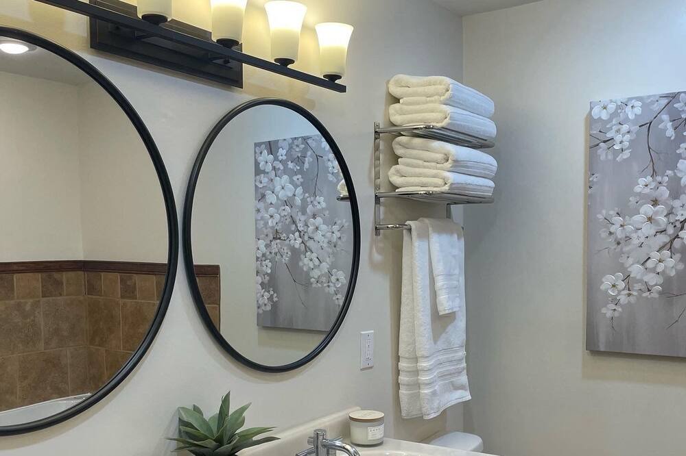 Photo of Bathroom in Hardin