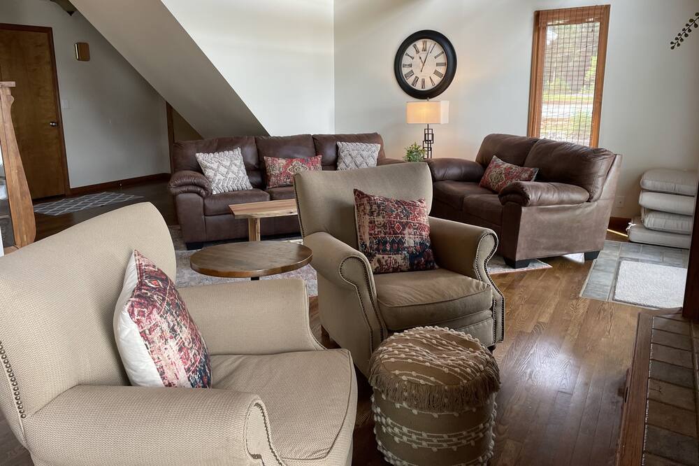 Photo of Bedroom in Hardin
