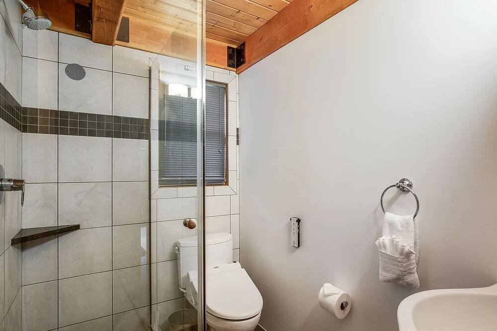 Photo of Bathroom in Sandpoint