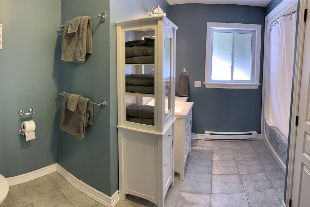 Photo of Bathroom in Val-des-Bois