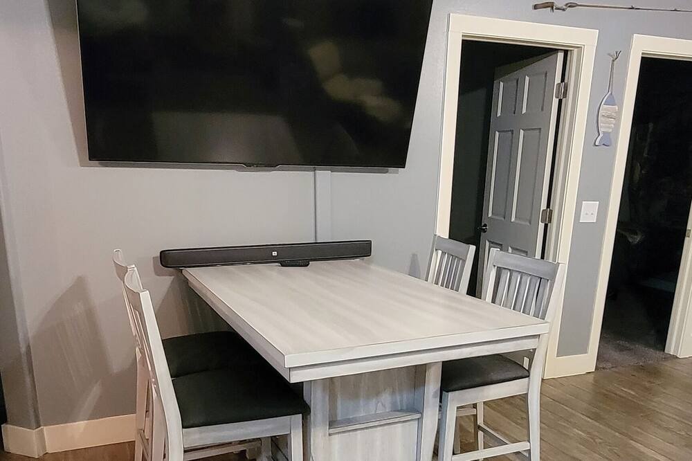 Photo of Livingroom in Crofton