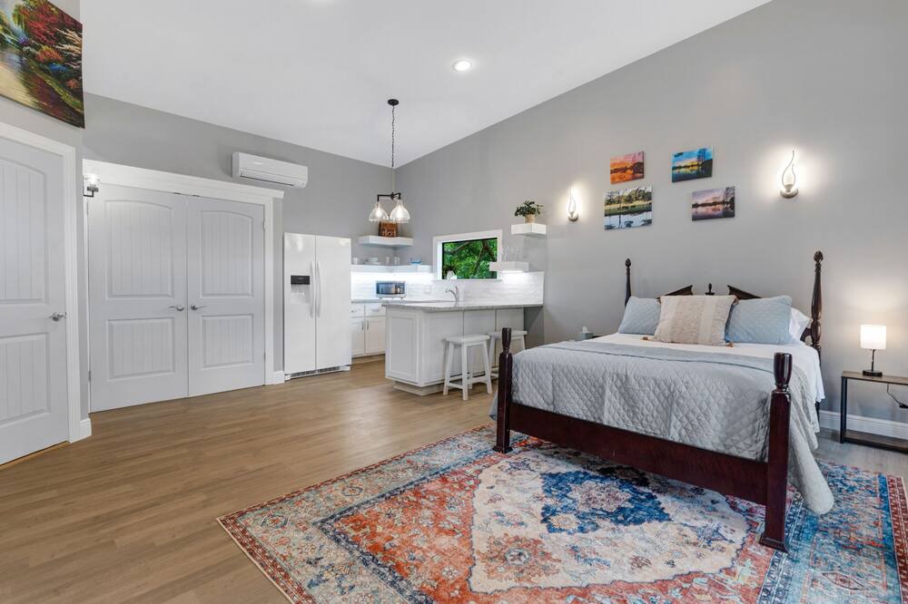 Photo of Bedroom in Sunset