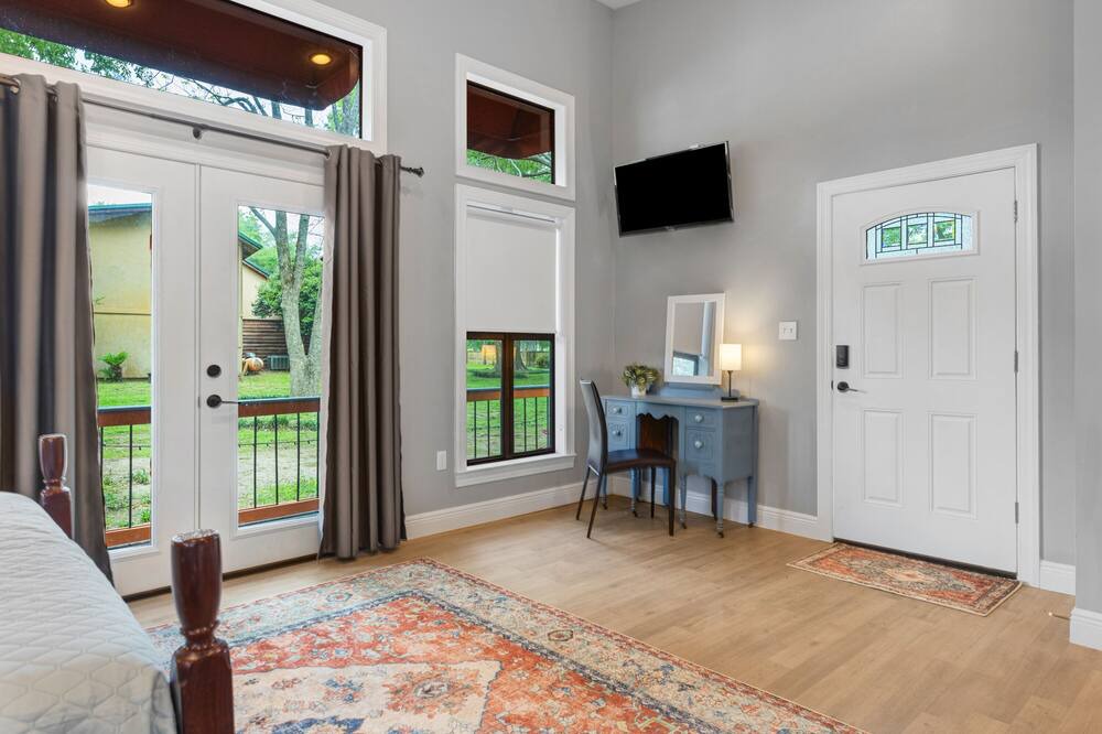Photo of Bedroom in Sunset