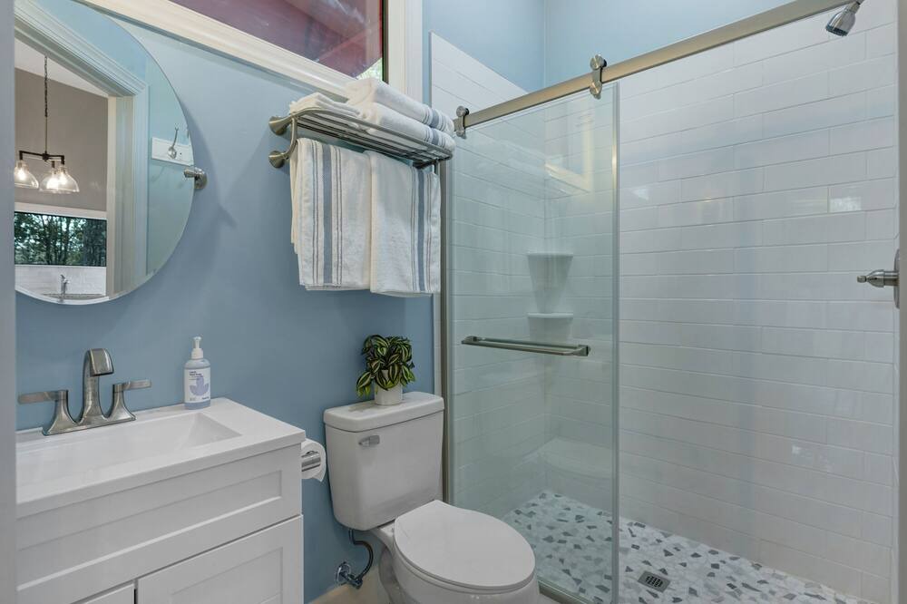 Photo of Bathroom in Sunset