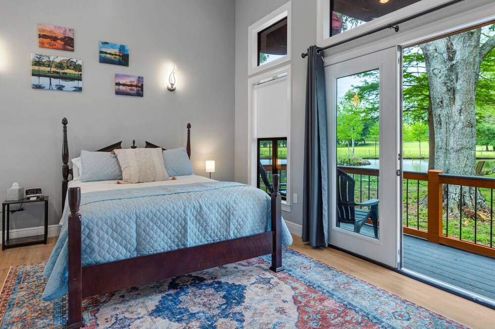 Photo of Bedroom in Sunset