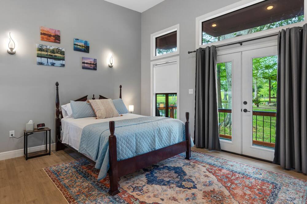 Photo of Bedroom in Sunset