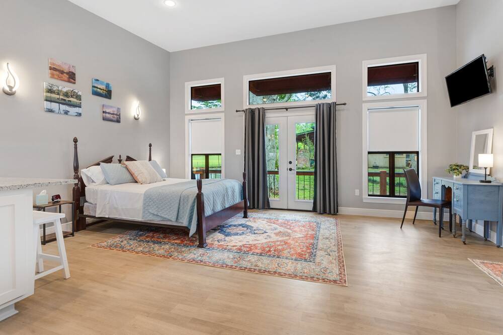 Photo of Bedroom in Sunset