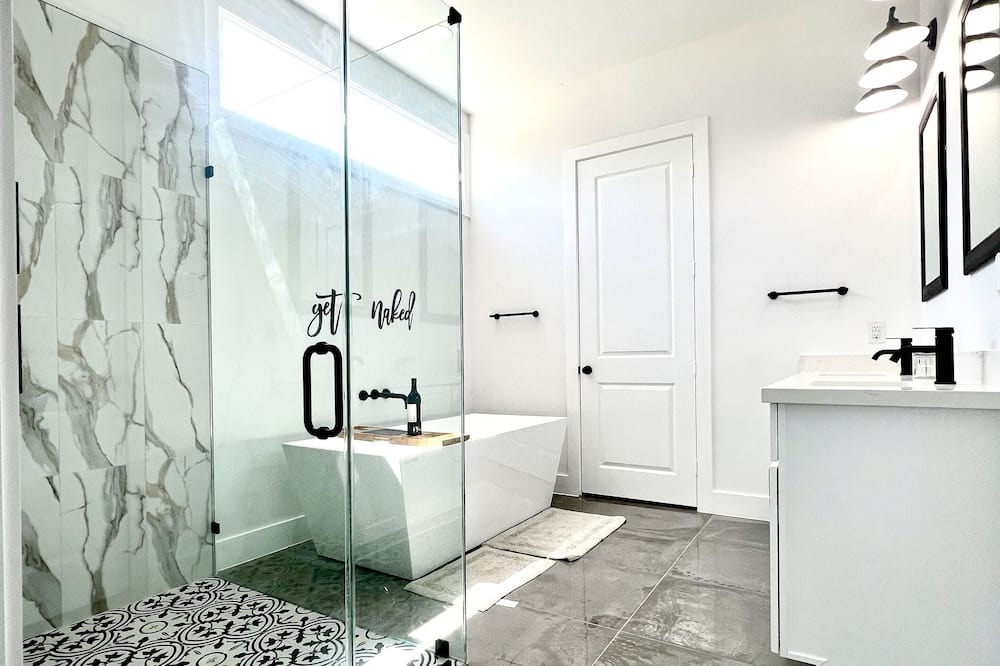 Photo of Bathroom in Trinity