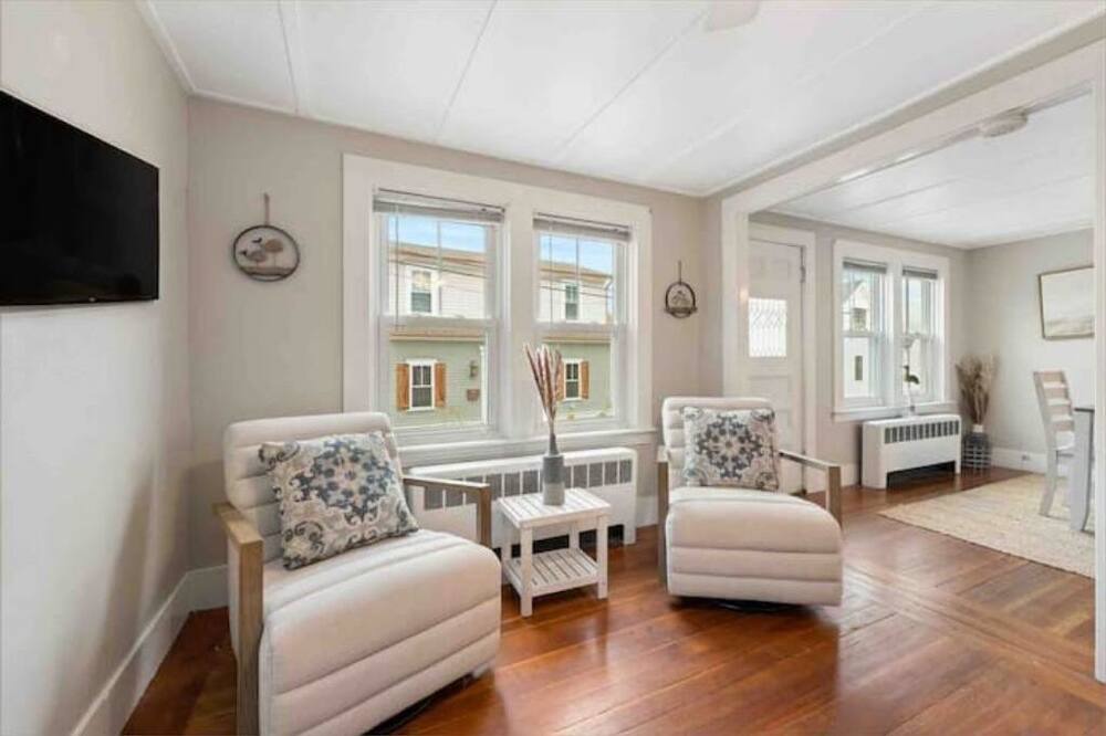 Photo of Livingroom in East Greenwich