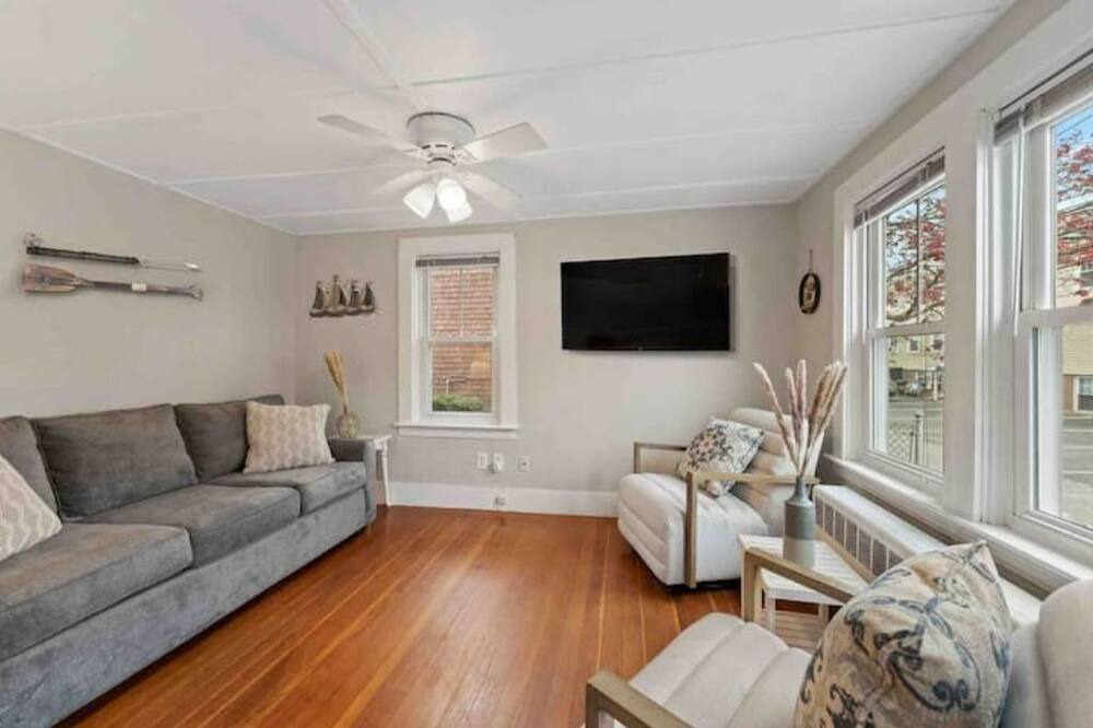 Photo of Livingroom in East Greenwich