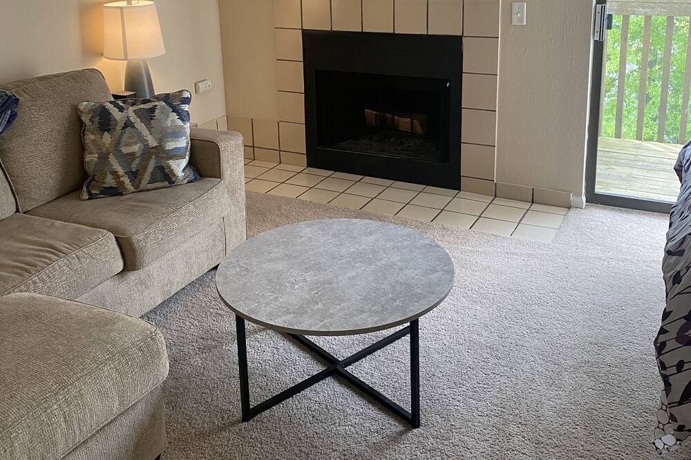 Photo of Livingroom in St. Charles