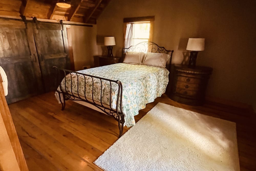 Photo of Bedroom in Cane Valley