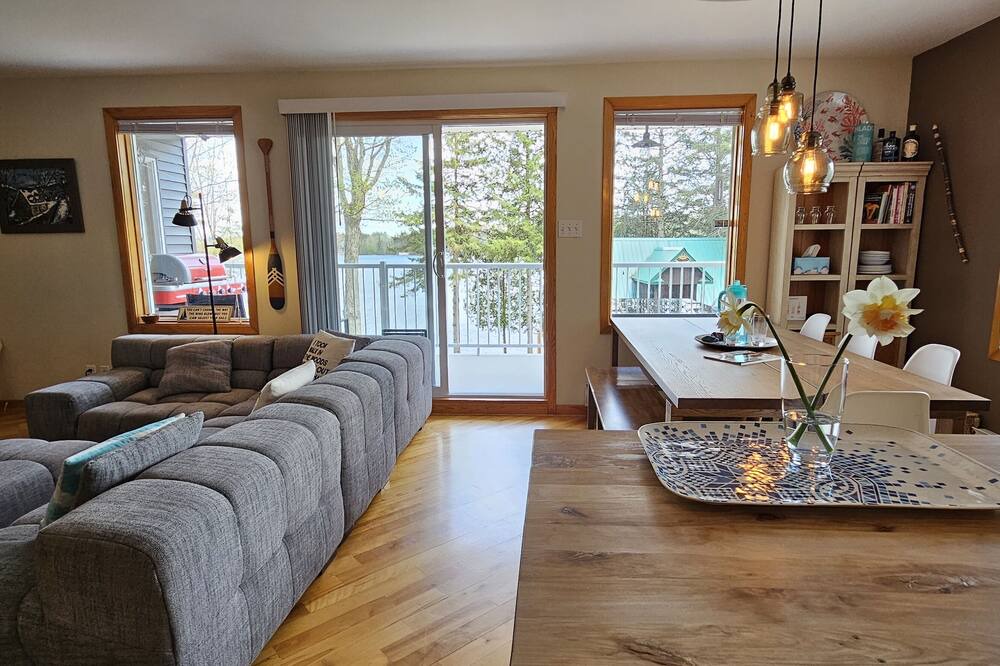Photo of Livingroom in Orford