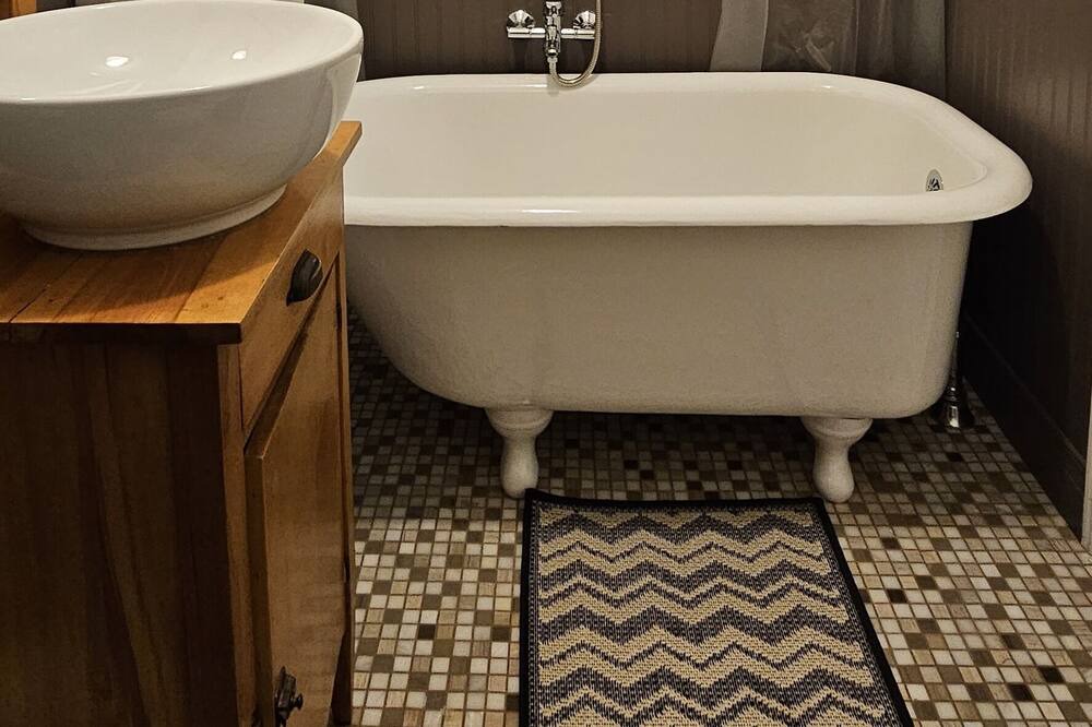 Photo of Bathroom in Orford
