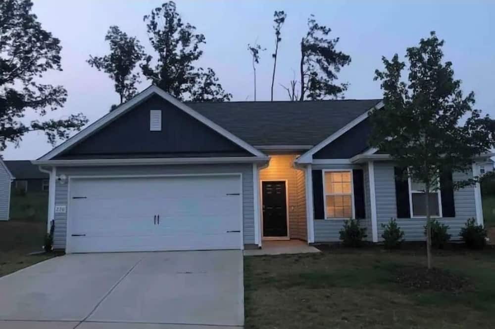 Photo of Outdoor in Youngsville