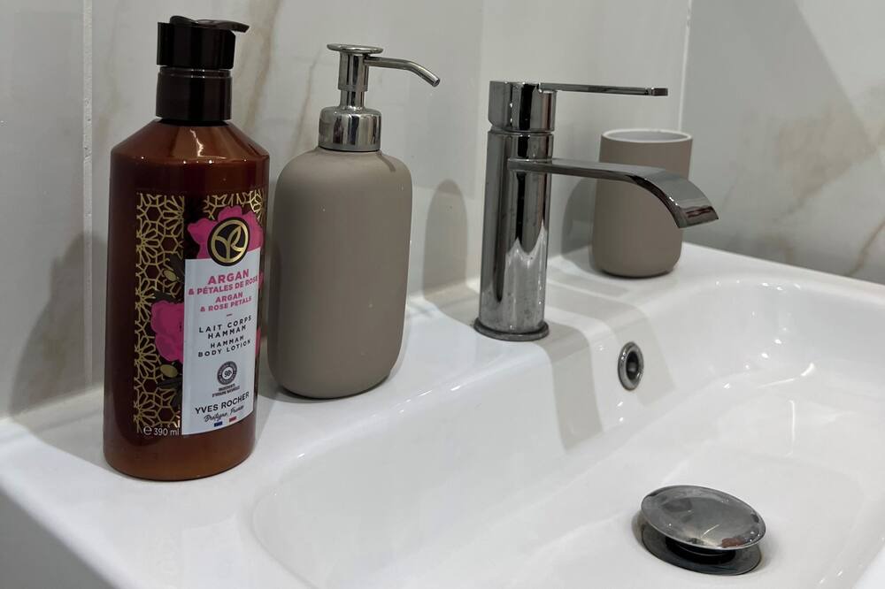 Photo of Bathroom in Hardricourt