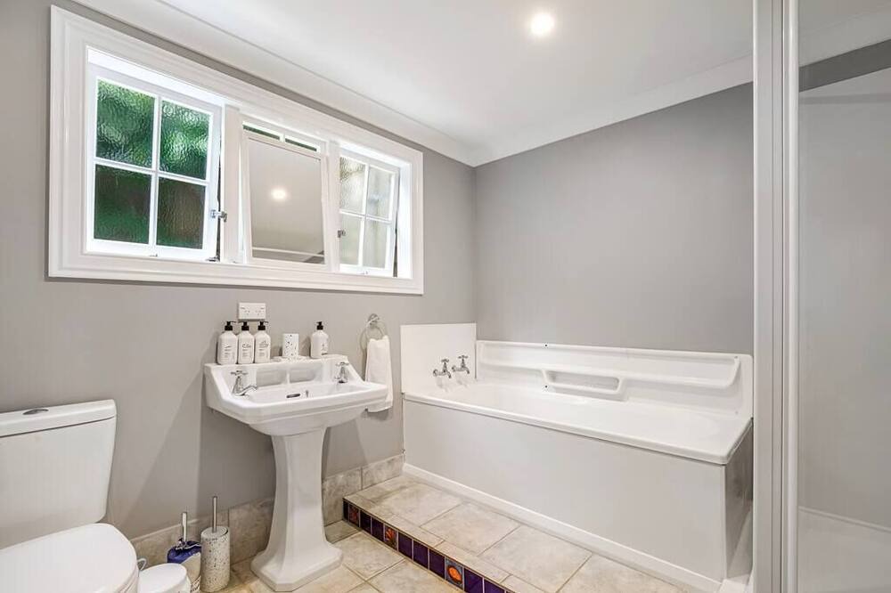 Photo of Others in Parnell