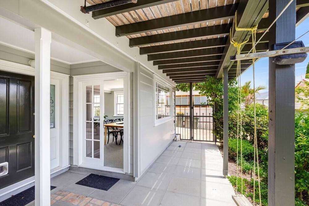 Photo of Others in Parnell