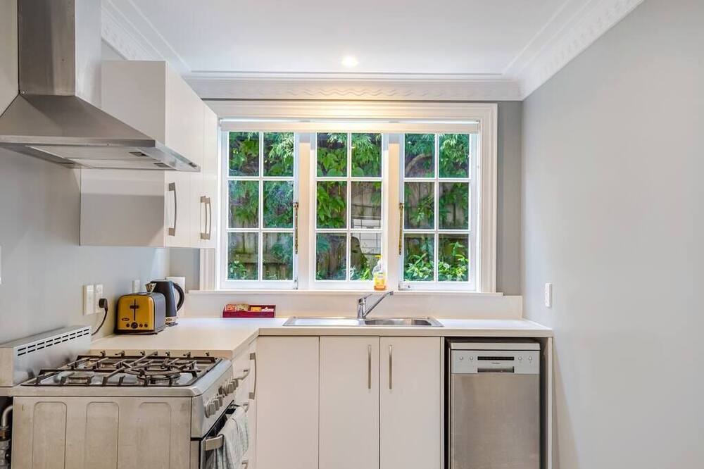 Photo of Others in Parnell