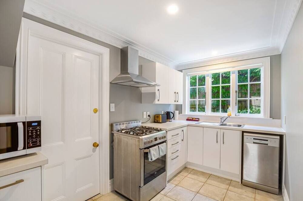 Photo of Others in Parnell