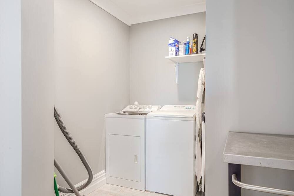 Photo of Others in Parnell