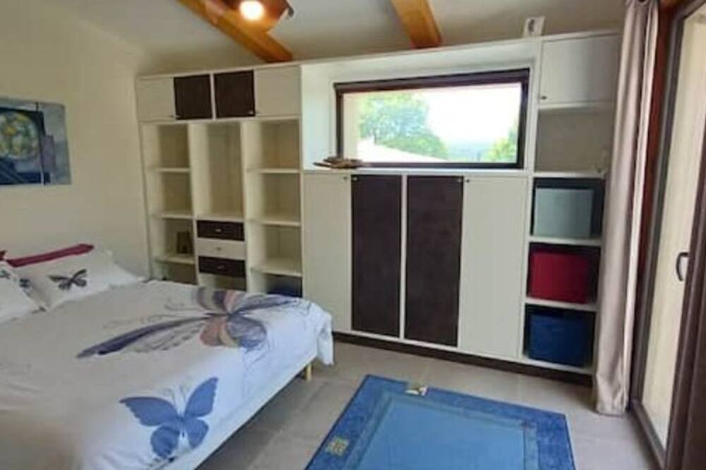 Photo of Bedroom in Pays Forcalquier et Montagne de Lure
