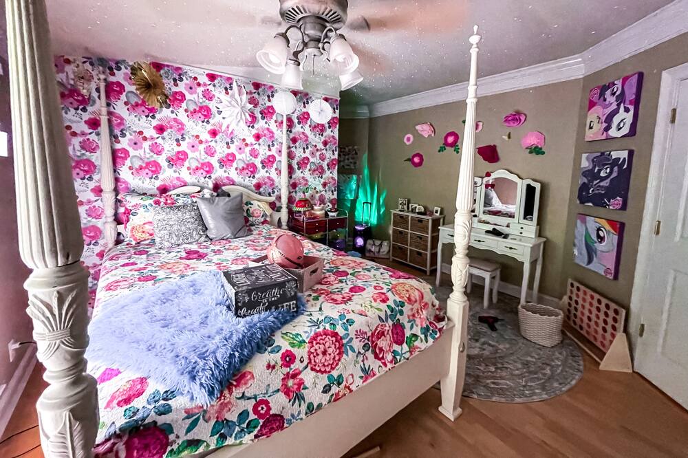 Photo of Bedroom in McDonald