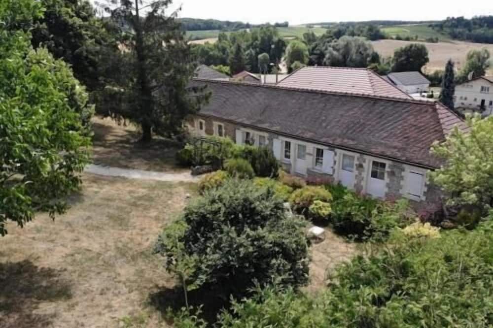 Photo of Outdoor in Couvignon