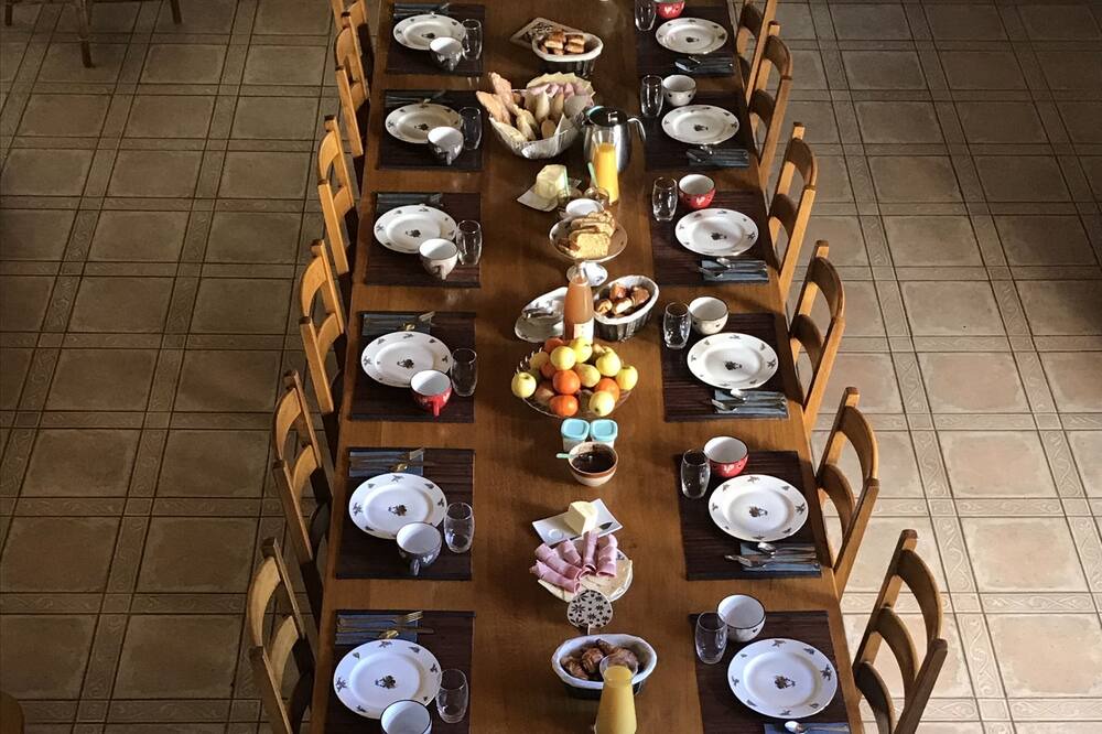 Photo of Livingroom in Couvignon