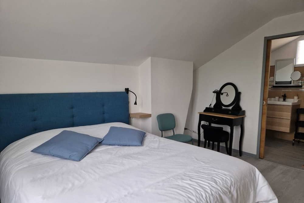 Photo of Bedroom in Misy-sur-Yonne