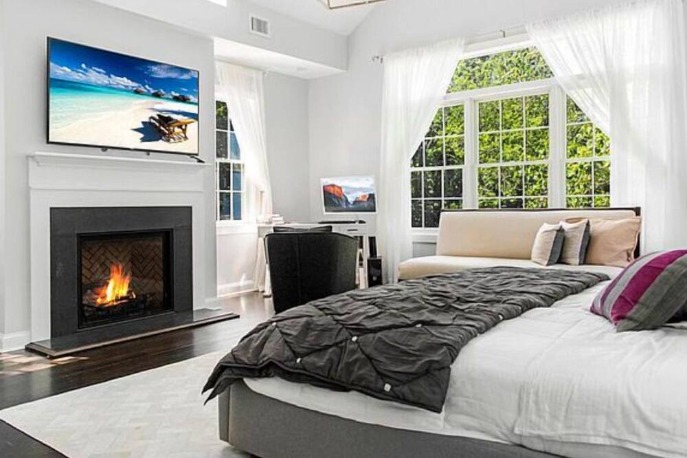 Photo of Bedroom in Village of Southampton