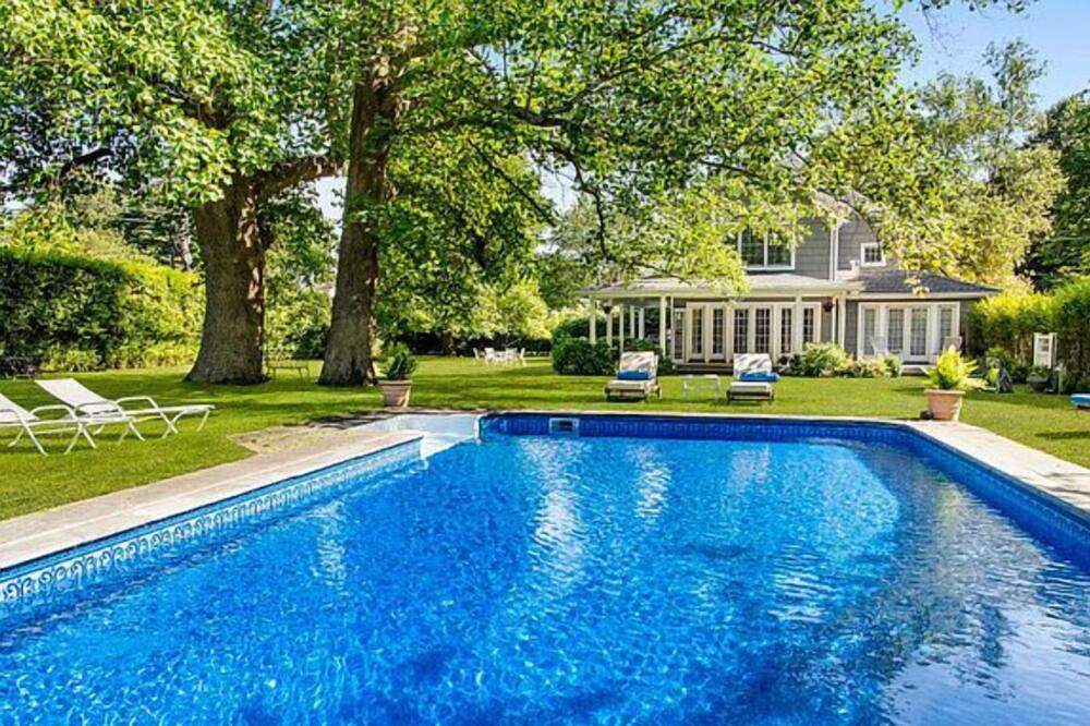 Photo of Outdoor in Village of Southampton