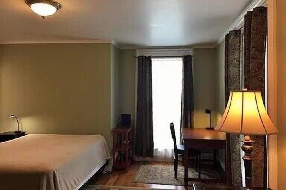 Photo of Bedroom in Augusta