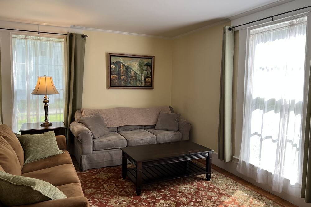 Photo of Livingroom in Augusta