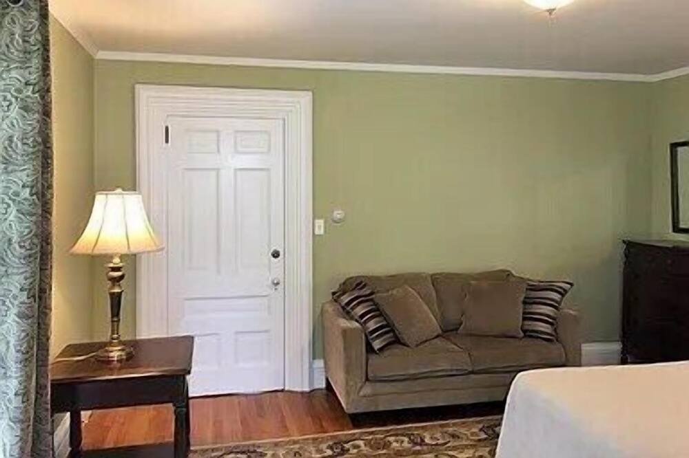 Photo of Bedroom in Augusta