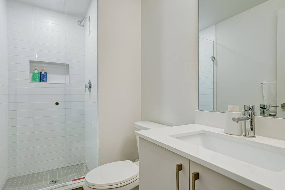 Photo of Bathroom in Wellington Place