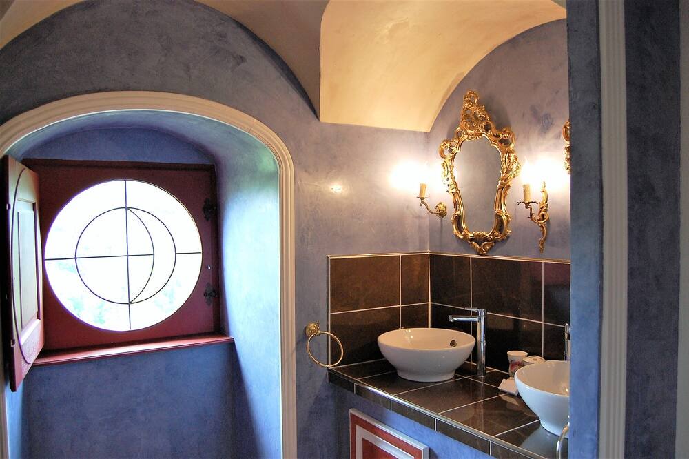 Photo of Bathroom in Mouret